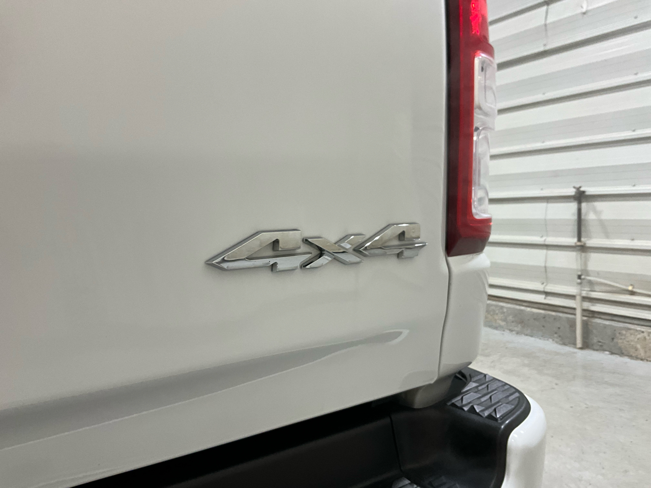 RAM 1500 Big Horn 4x4 Crew Cab 6'4" Box 2022