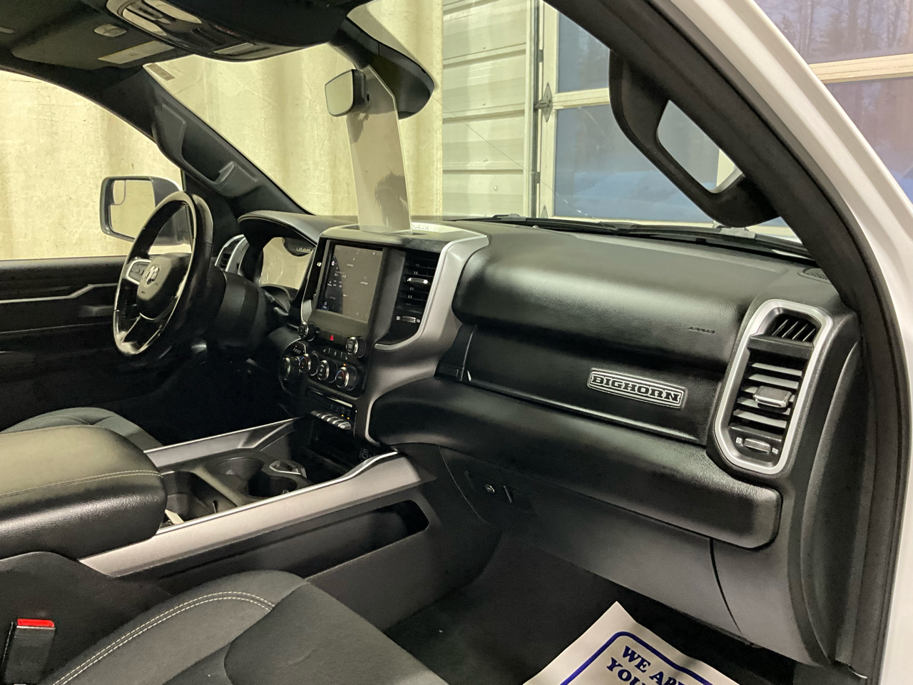 RAM 1500 Big Horn 4x4 Crew Cab 6'4" Box 2022