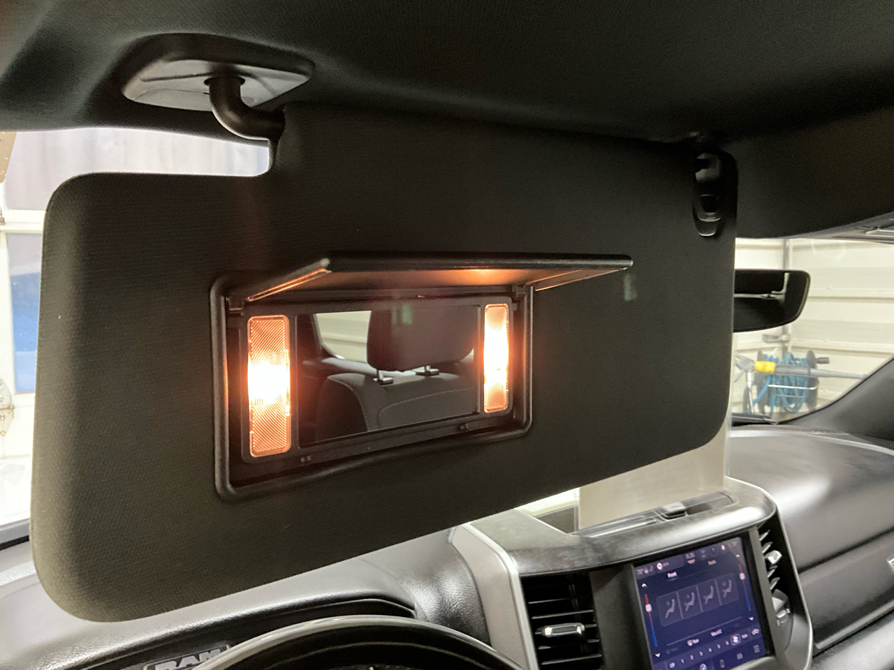 RAM 1500 Big Horn 4x4 Crew Cab 6'4" Box 2022