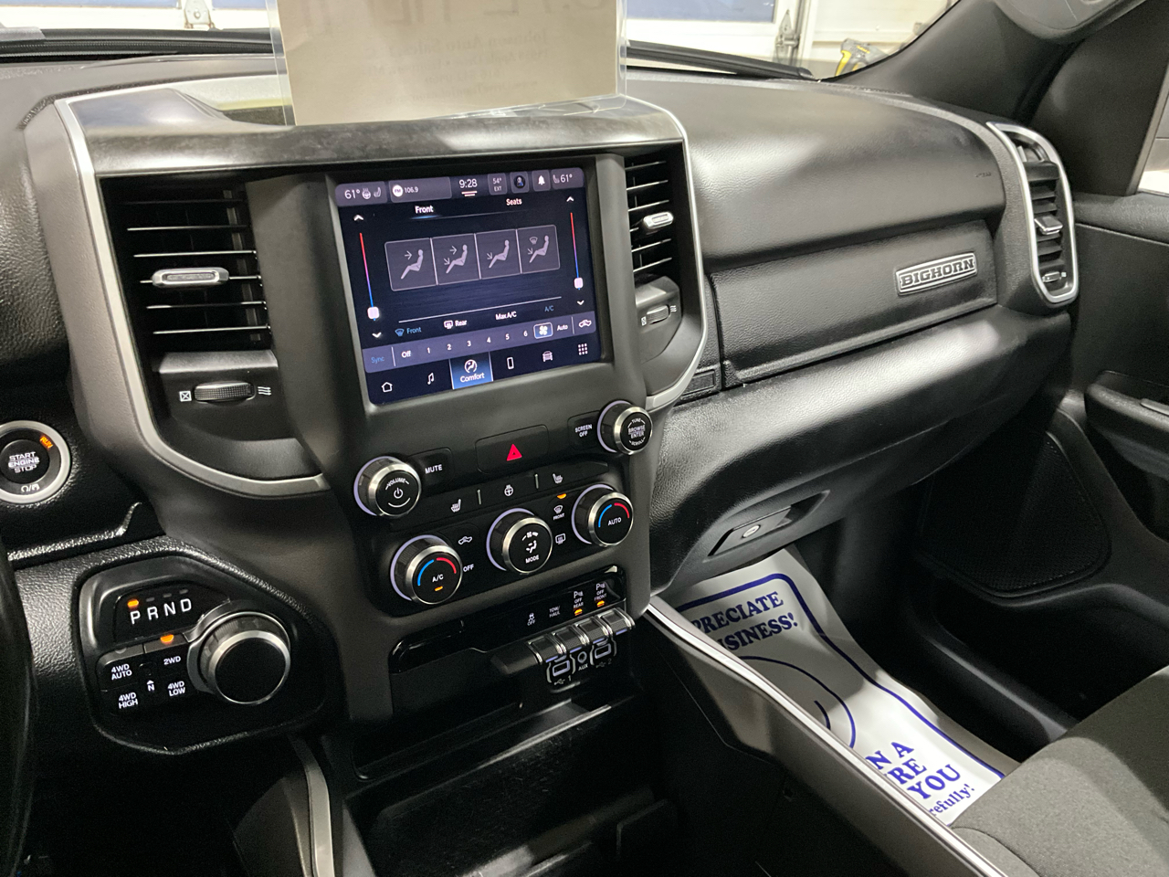 RAM 1500 Big Horn 4x4 Crew Cab 6'4" Box 2022