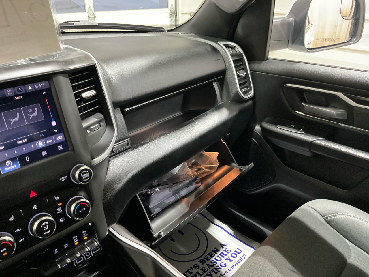 RAM 1500 Big Horn 4x4 Crew Cab 6'4" Box 2022