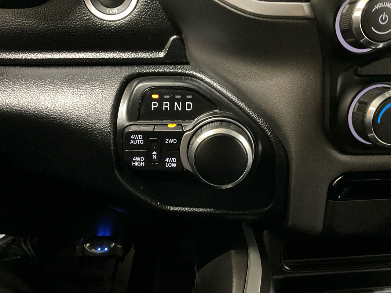 RAM 1500 Big Horn 4x4 Crew Cab 6'4" Box 2022