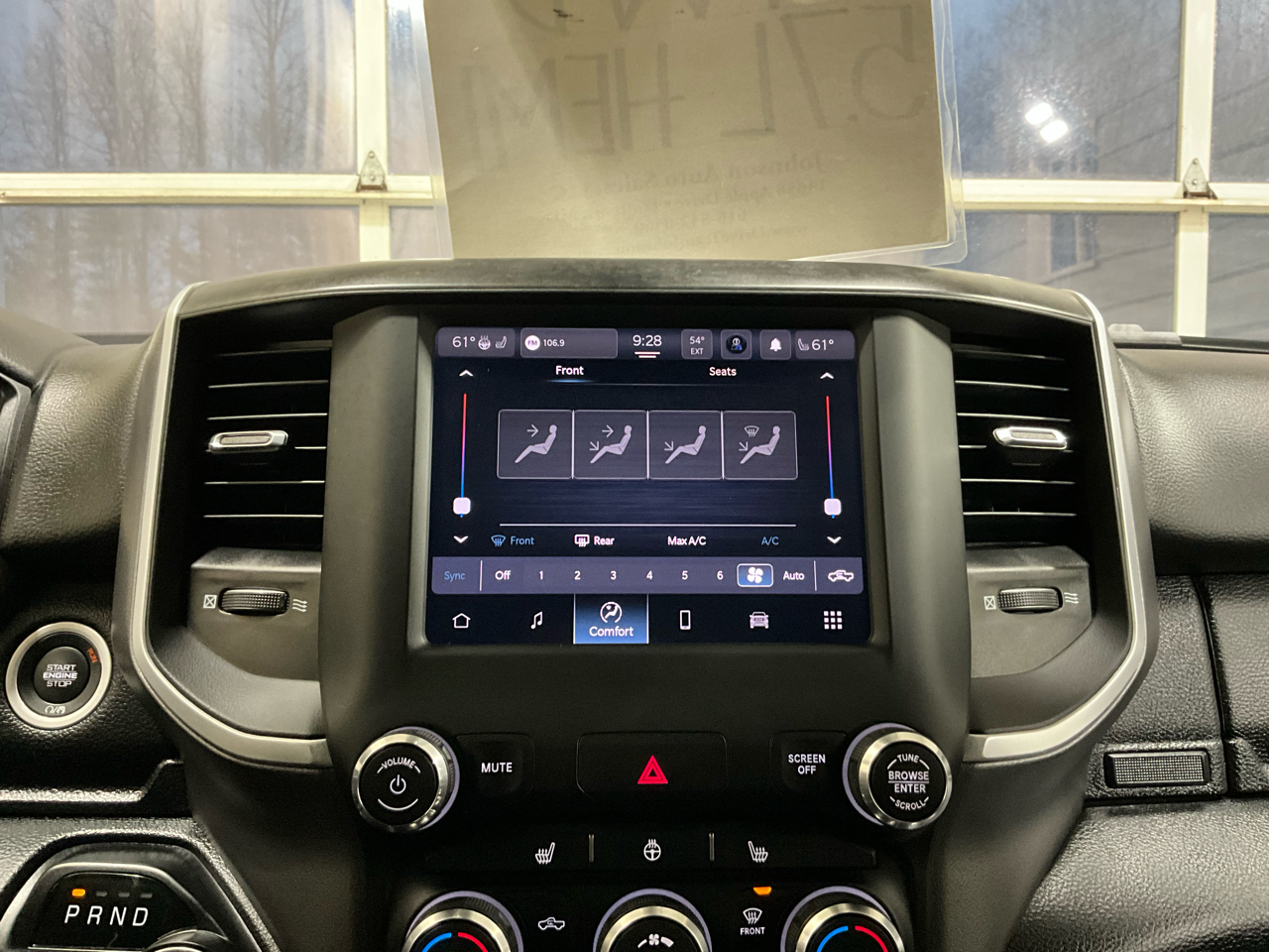 RAM 1500 Big Horn 4x4 Crew Cab 6'4" Box 2022