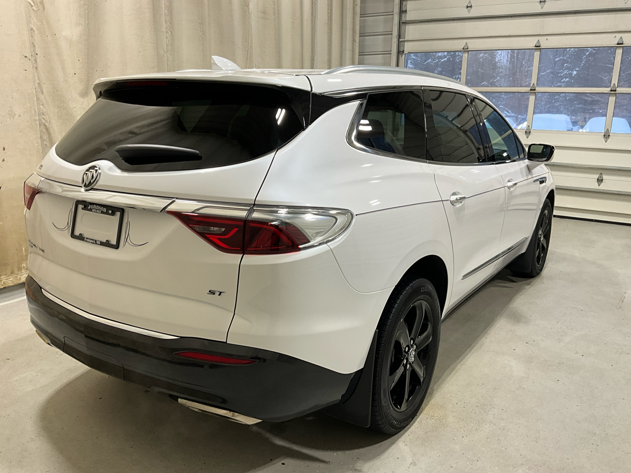 Buick Enclave AWD 4dr Essence 2023