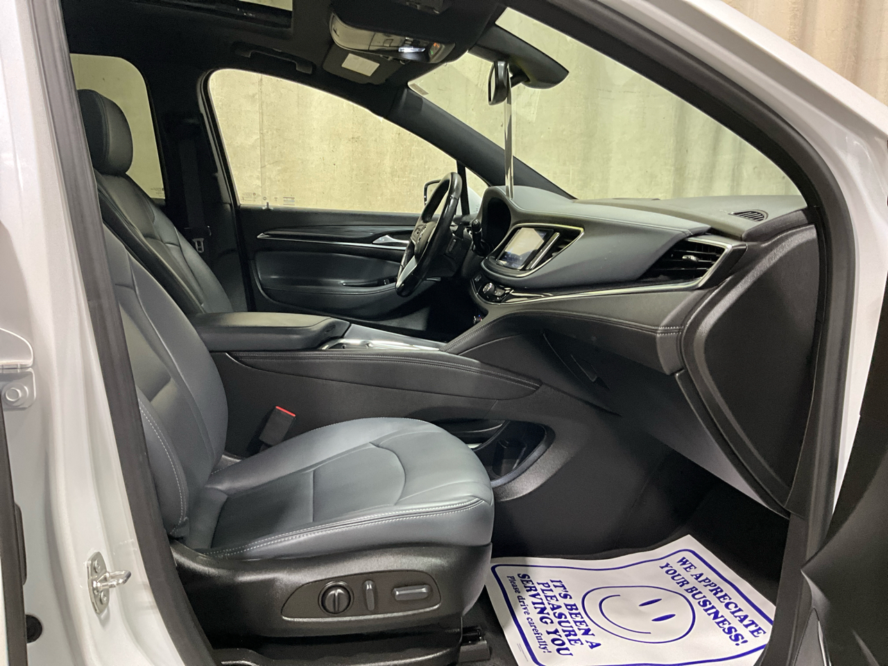 Buick Enclave AWD 4dr Essence 2023