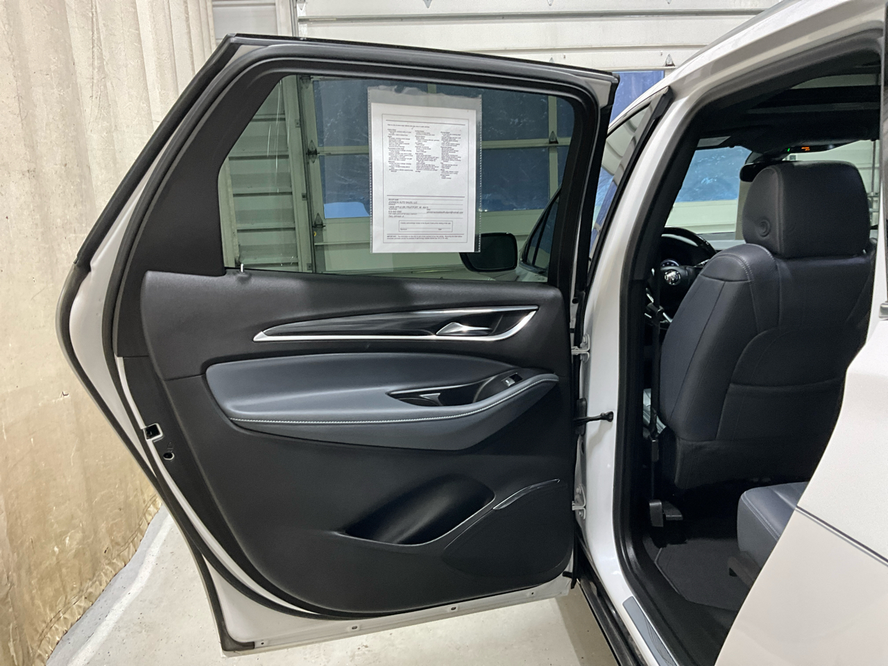 Buick Enclave AWD 4dr Essence 2023