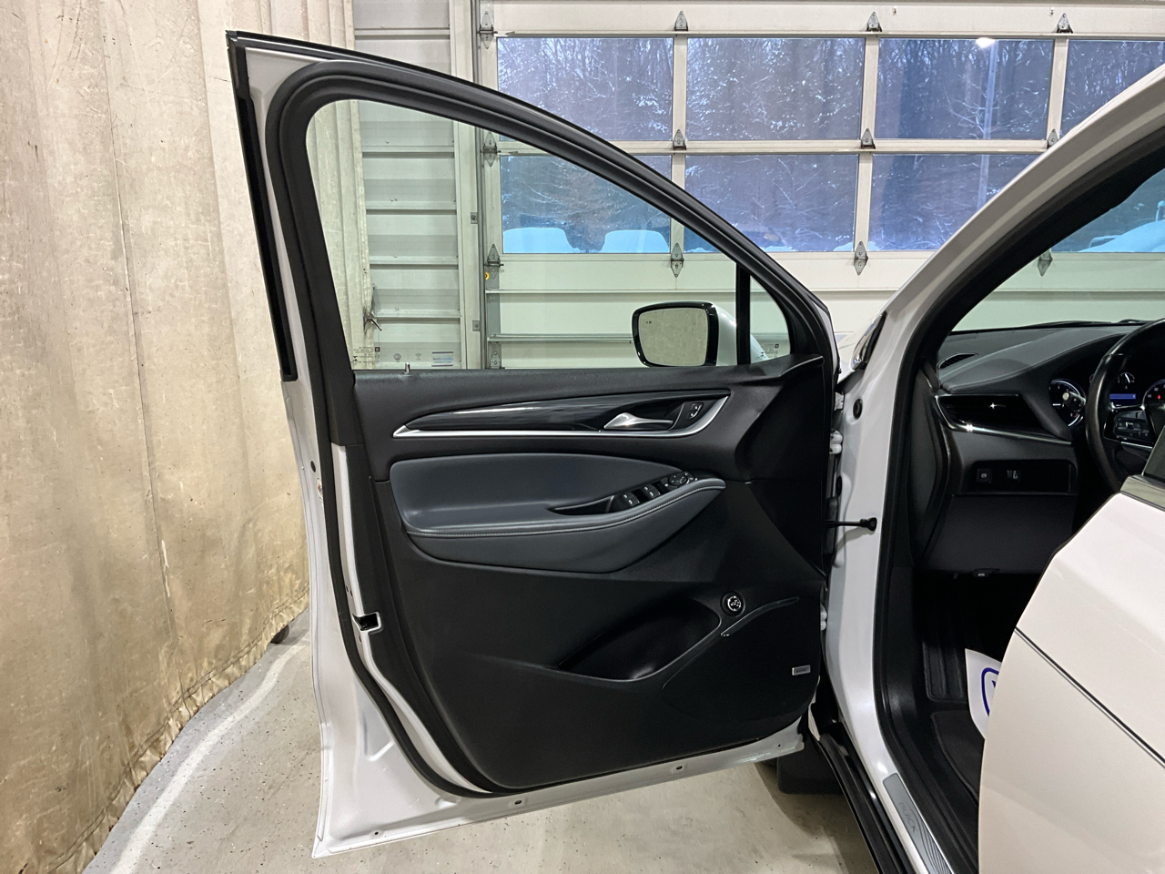 Buick Enclave AWD 4dr Essence 2023