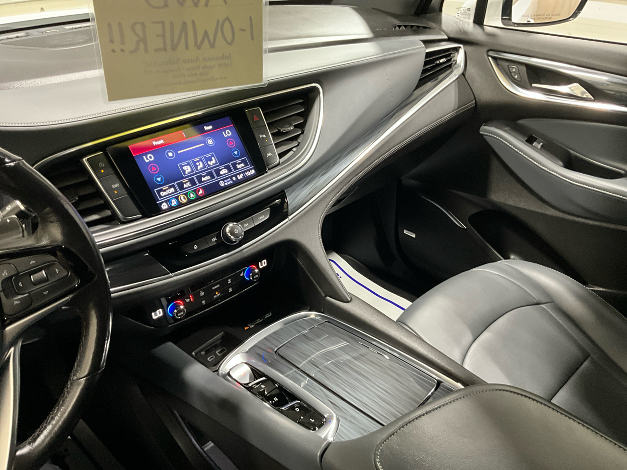 Buick Enclave AWD 4dr Essence 2023