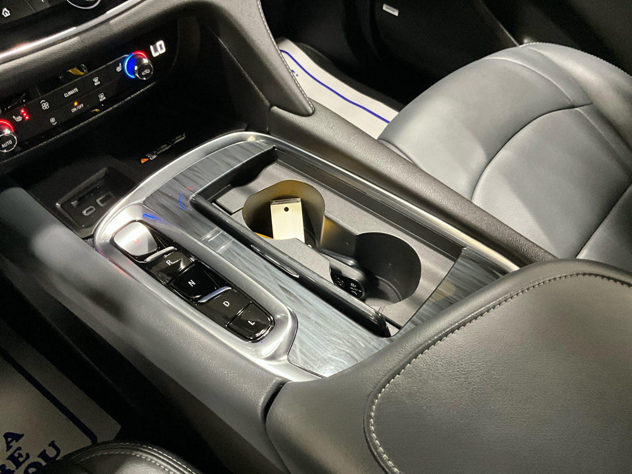 Buick Enclave AWD 4dr Essence 2023