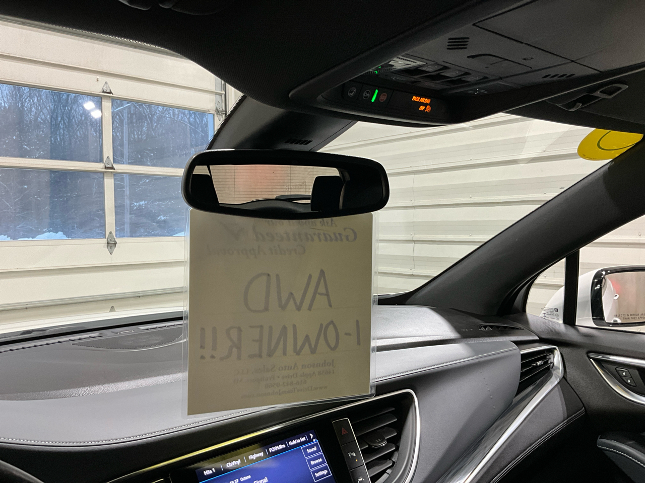 Buick Enclave AWD 4dr Essence 2023