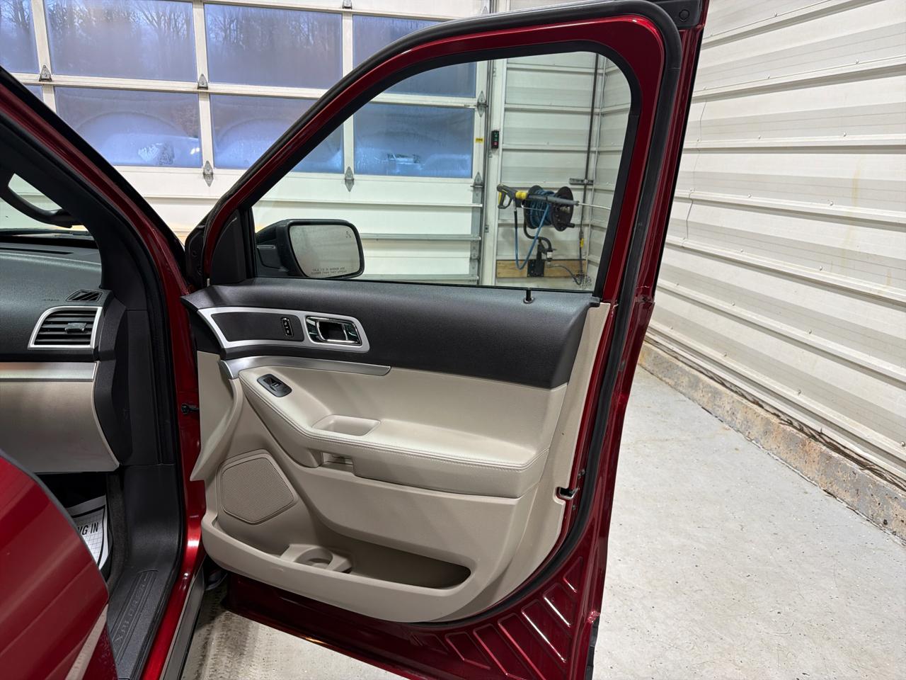 Ford Explorer FWD 4dr XLT 2014