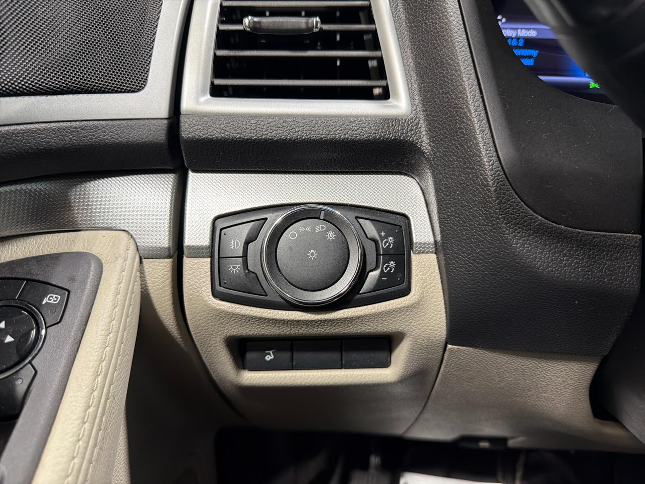 Ford Explorer FWD 4dr XLT 2014