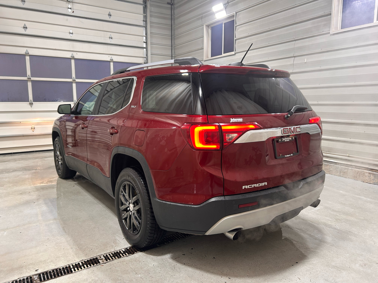 GMC Acadia FWD 4dr SLT w/SLT-1 2017