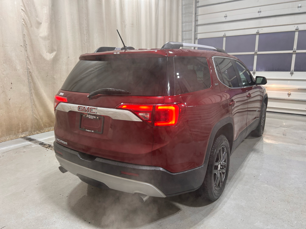 GMC Acadia FWD 4dr SLT w/SLT-1 2017