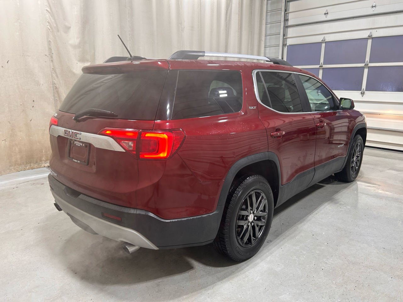 GMC Acadia FWD 4dr SLT w/SLT-1 2017