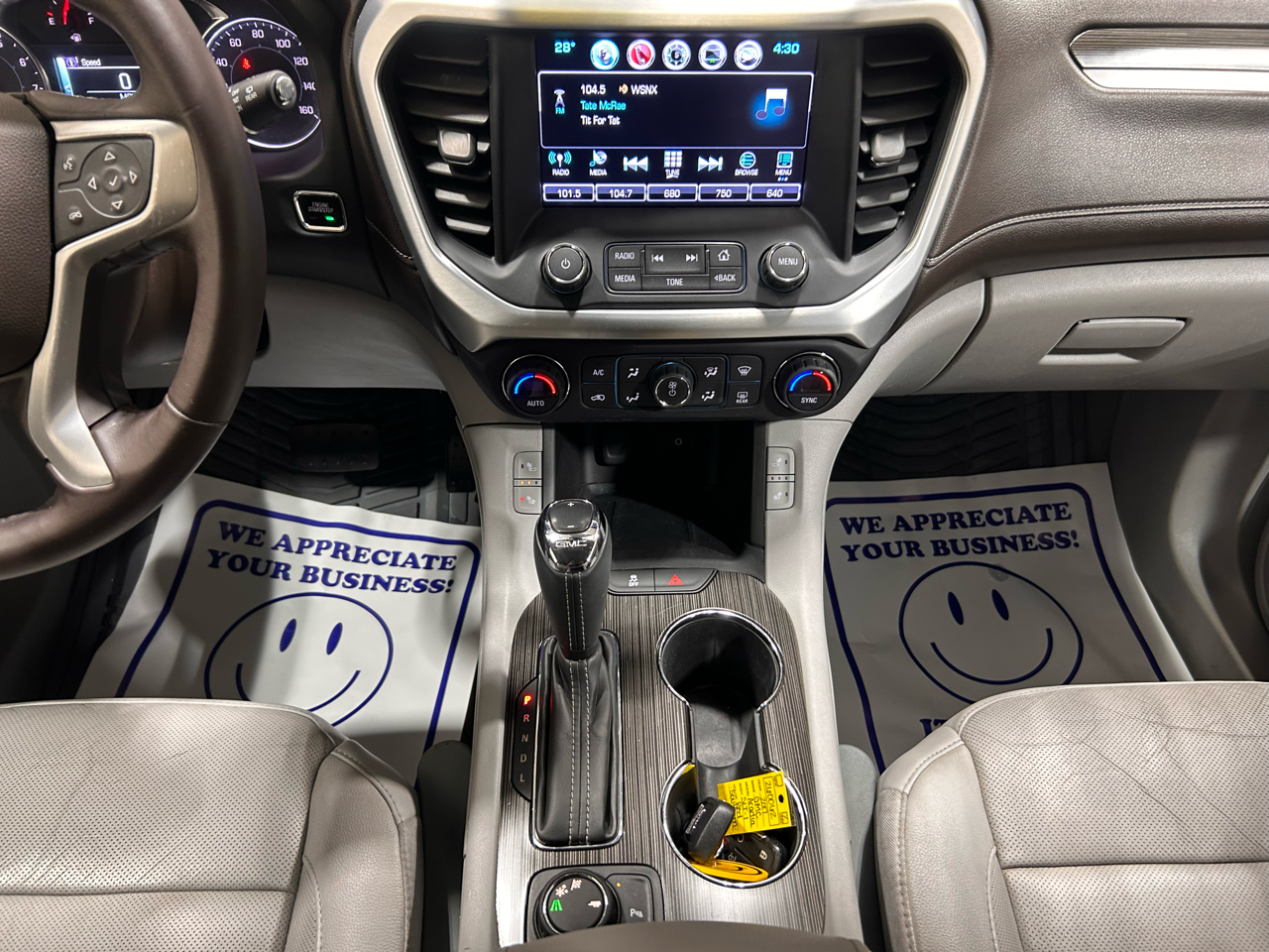 GMC Acadia FWD 4dr SLT w/SLT-1 2017