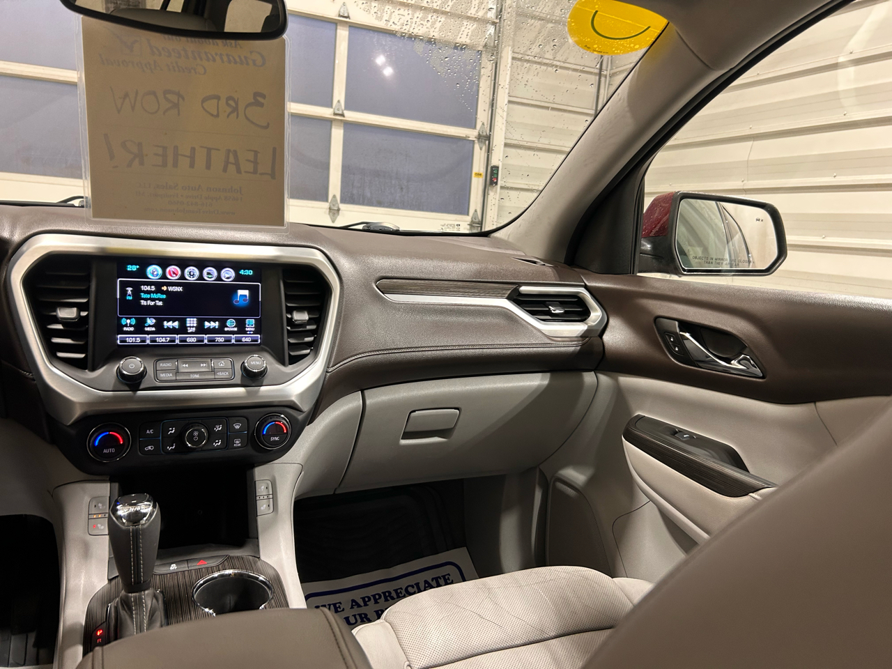 GMC Acadia FWD 4dr SLT w/SLT-1 2017