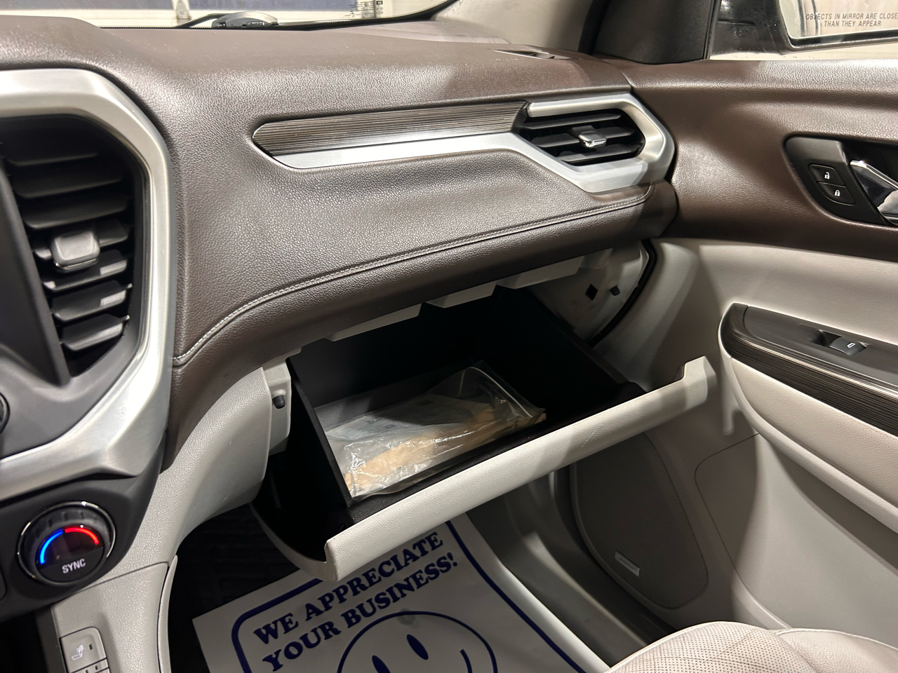 GMC Acadia FWD 4dr SLT w/SLT-1 2017