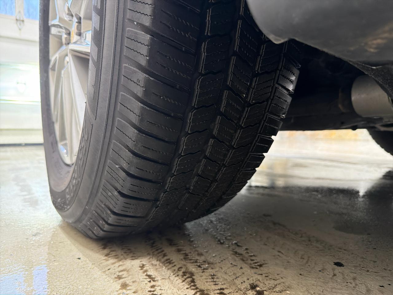 Chevrolet Traverse FWD 4dr LT Leather 2022