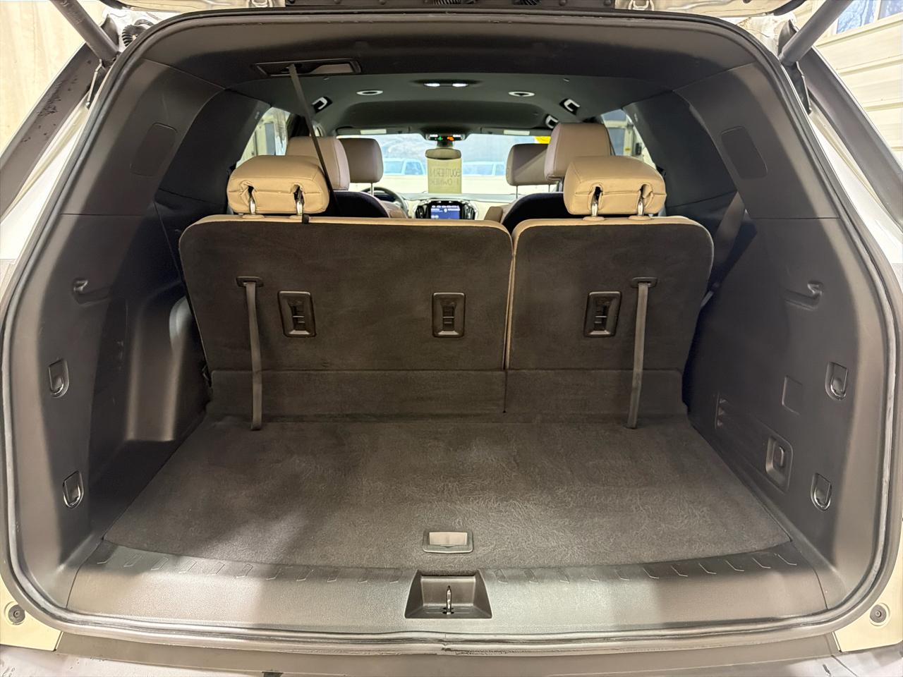 Chevrolet Traverse FWD 4dr LT Leather 2022