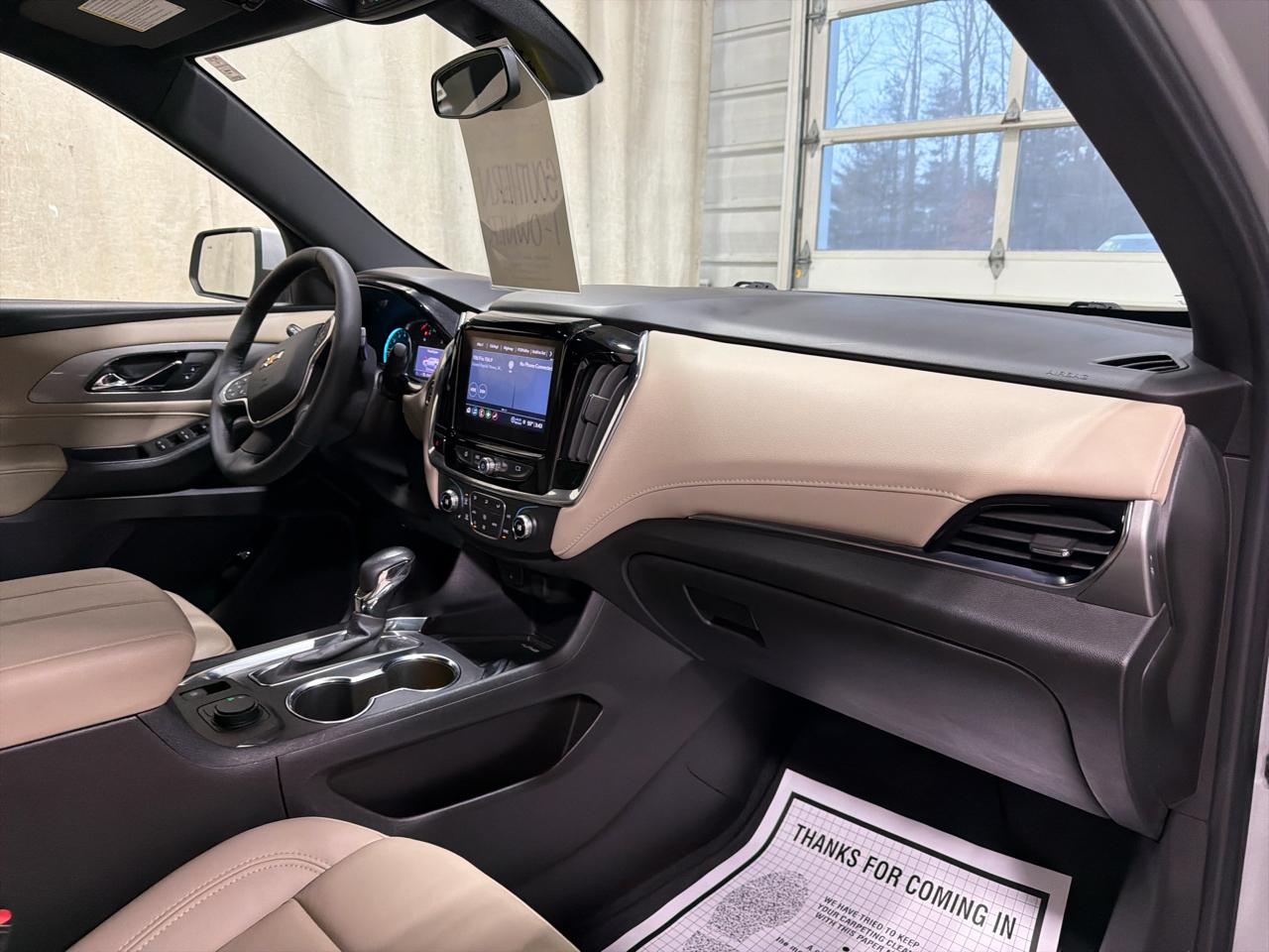 Chevrolet Traverse FWD 4dr LT Leather 2022