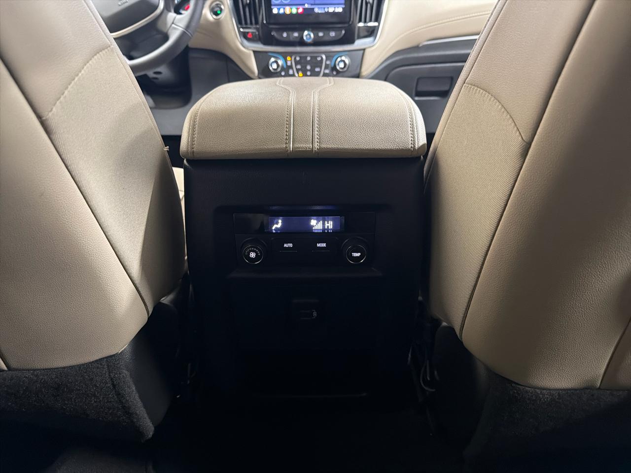 Chevrolet Traverse FWD 4dr LT Leather 2022