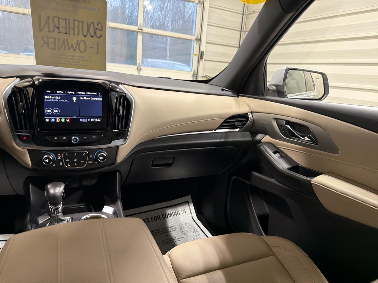 Chevrolet Traverse FWD 4dr LT Leather 2022