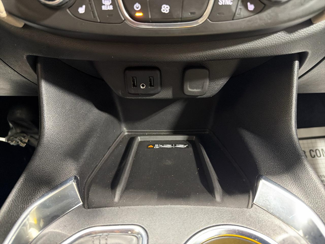 Chevrolet Traverse FWD 4dr LT Leather 2022