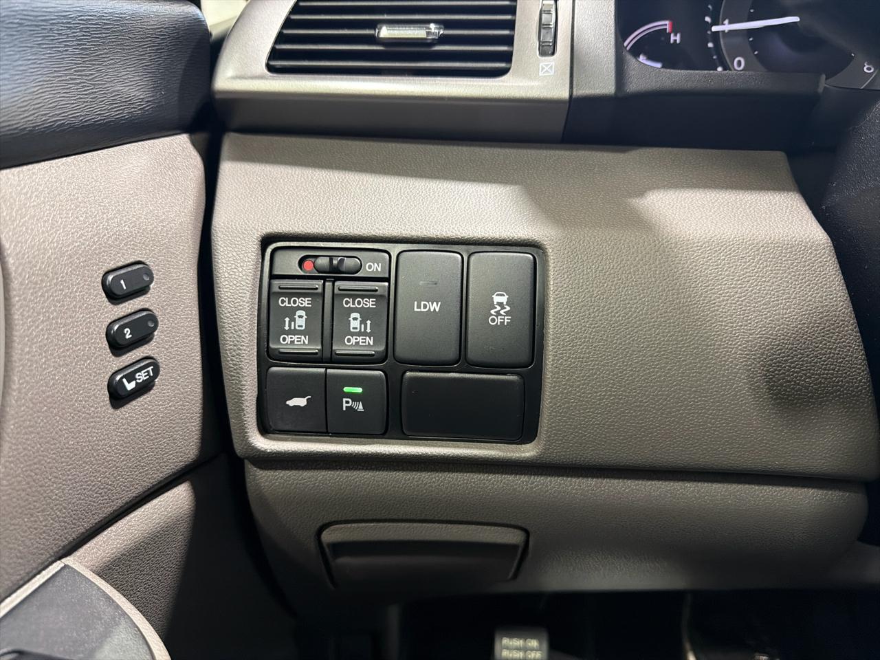 Honda Odyssey 5dr Touring Elite 2016