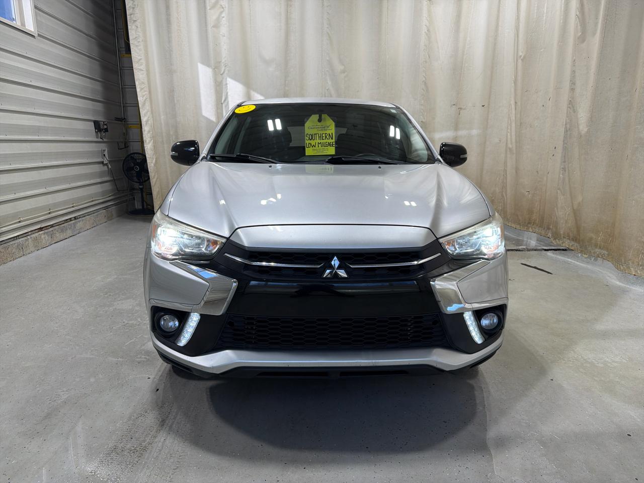 Mitsubishi Outlander Sport ES 2.0 CVT 2018