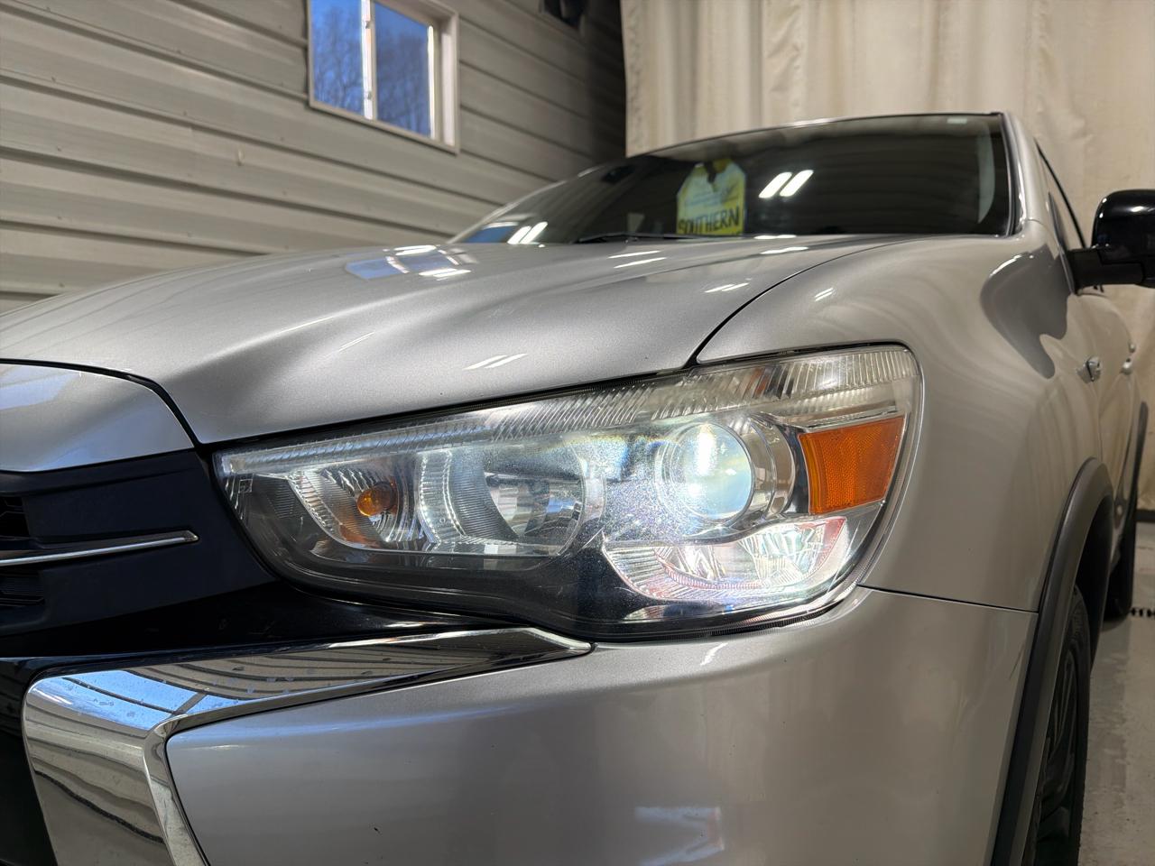 Mitsubishi Outlander Sport ES 2.0 CVT 2018