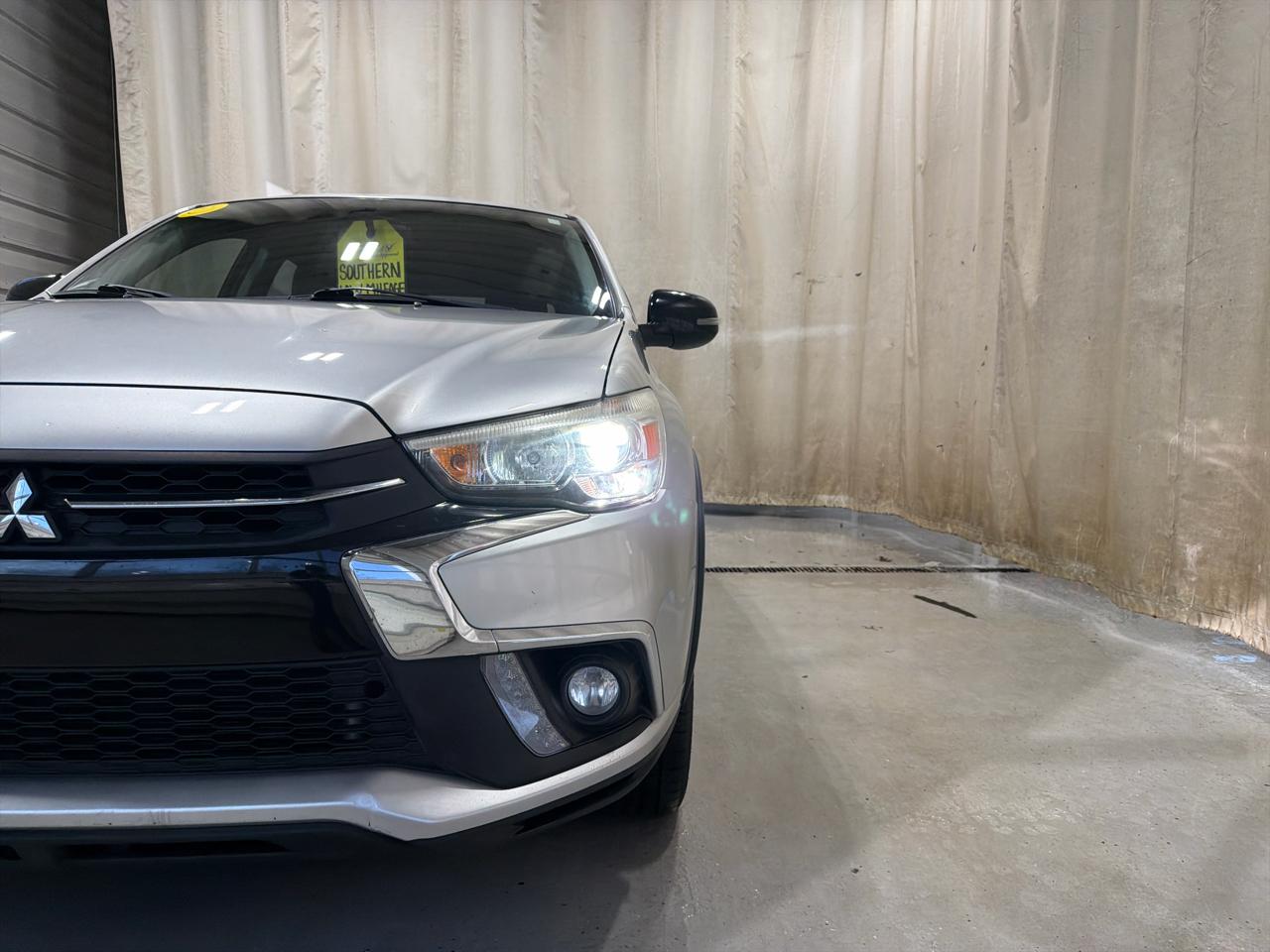 Mitsubishi Outlander Sport ES 2.0 CVT 2018