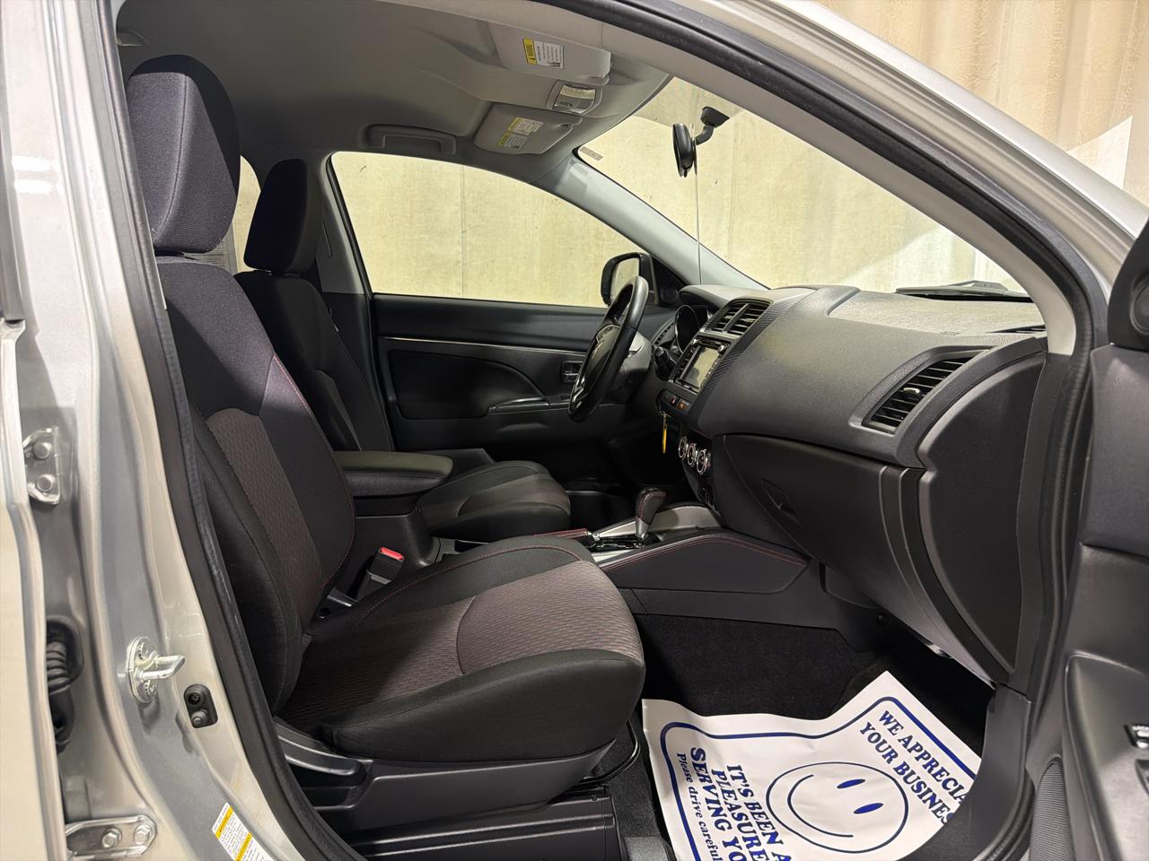 Mitsubishi Outlander Sport ES 2.0 CVT 2018