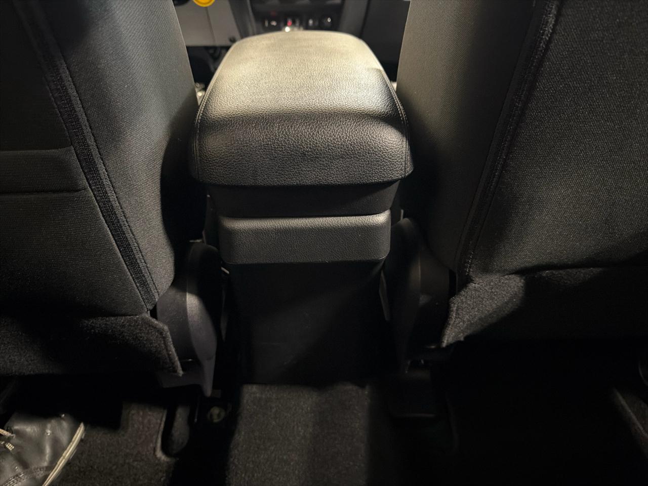 Mitsubishi Outlander Sport ES 2.0 CVT 2018