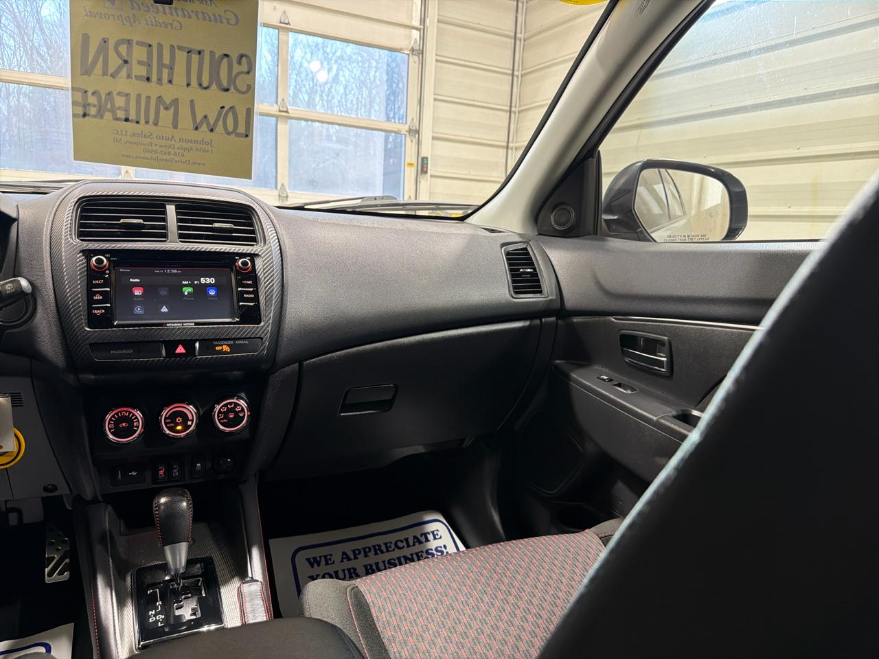 Mitsubishi Outlander Sport ES 2.0 CVT 2018