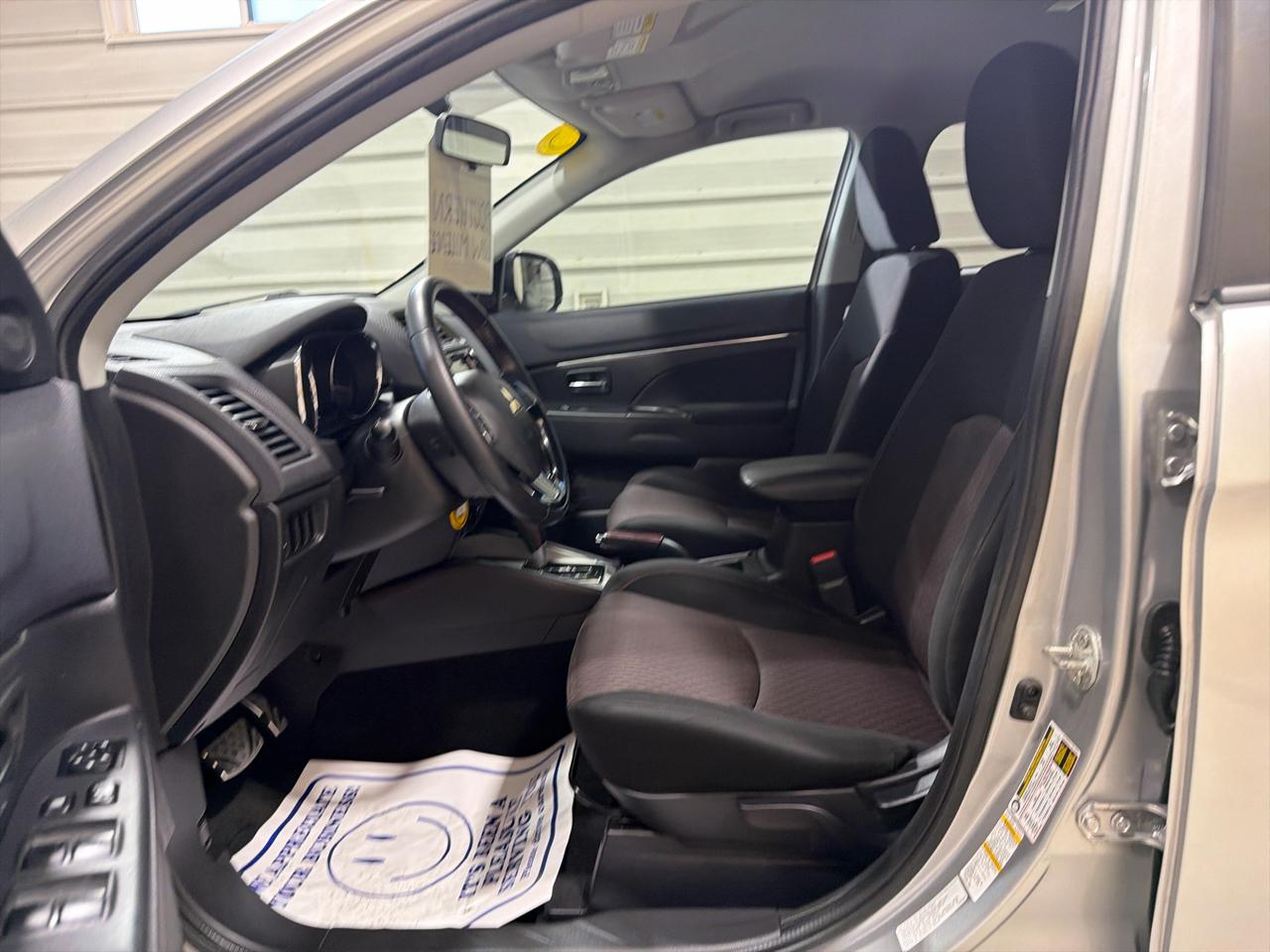 Mitsubishi Outlander Sport ES 2.0 CVT 2018