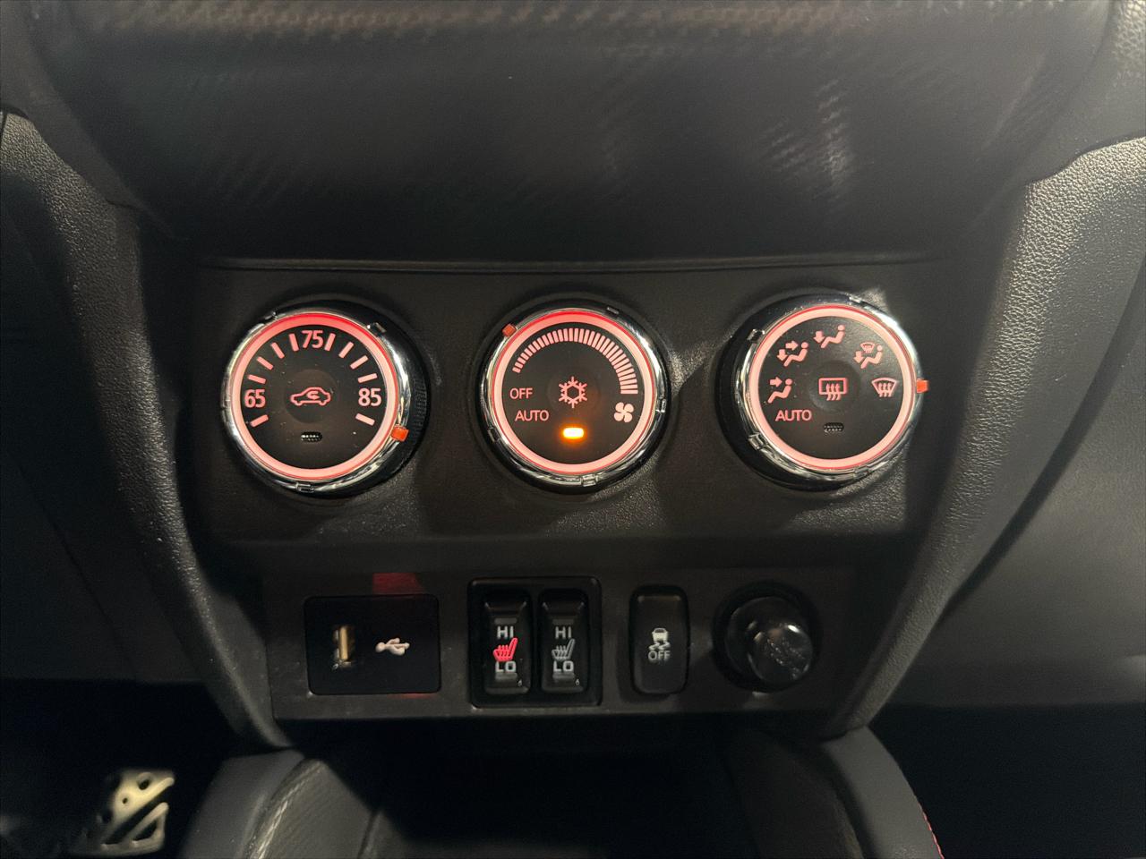 Mitsubishi Outlander Sport ES 2.0 CVT 2018