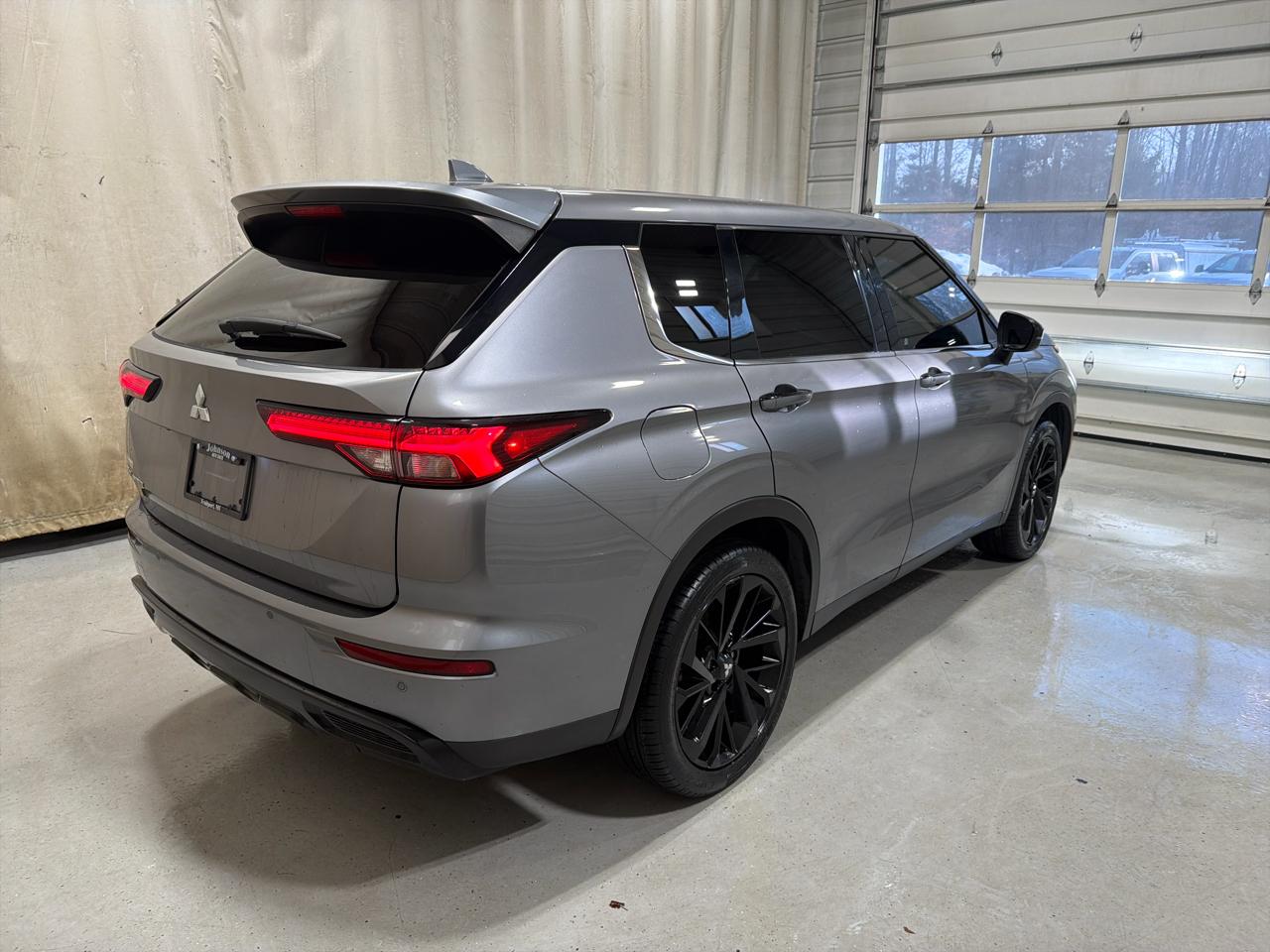 Mitsubishi Outlander SE FWD *Ltd Avail* 2022