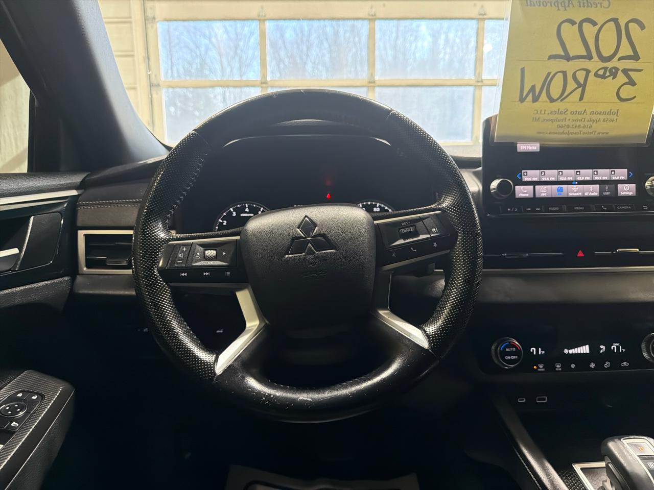 Mitsubishi Outlander SE FWD *Ltd Avail* 2022