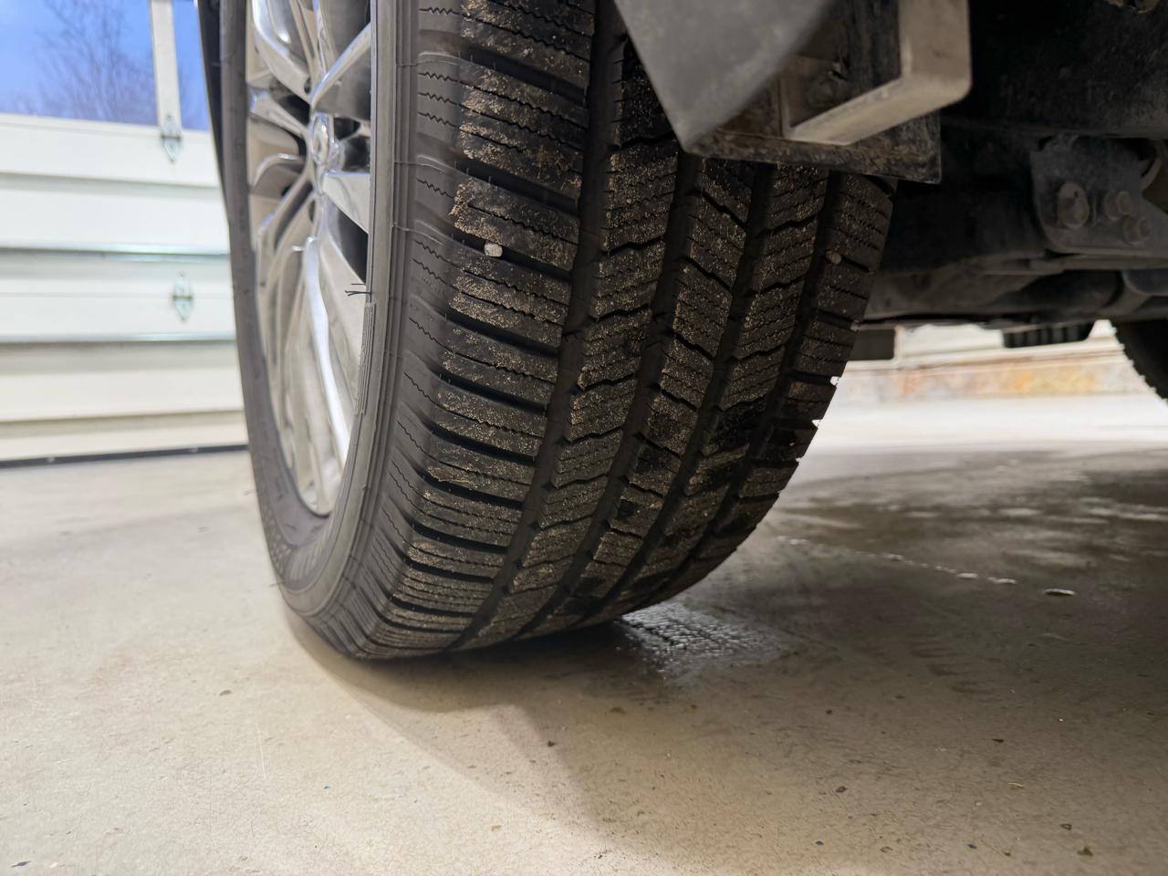 Infiniti QX80 LUXE AWD 2019