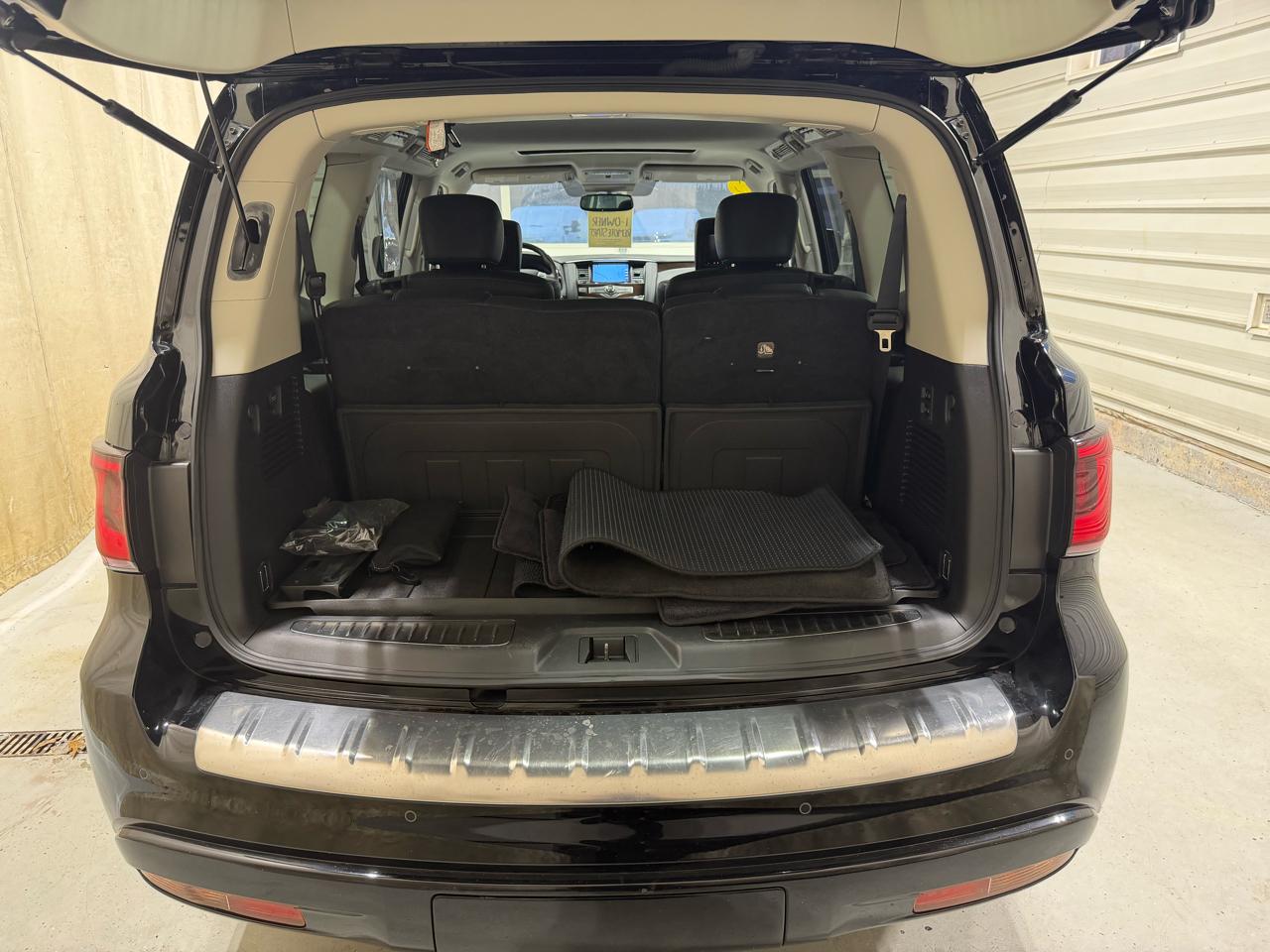 Infiniti QX80 LUXE AWD 2019