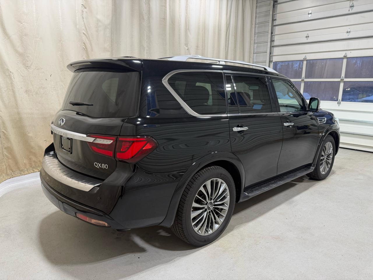 Infiniti QX80 LUXE AWD 2019