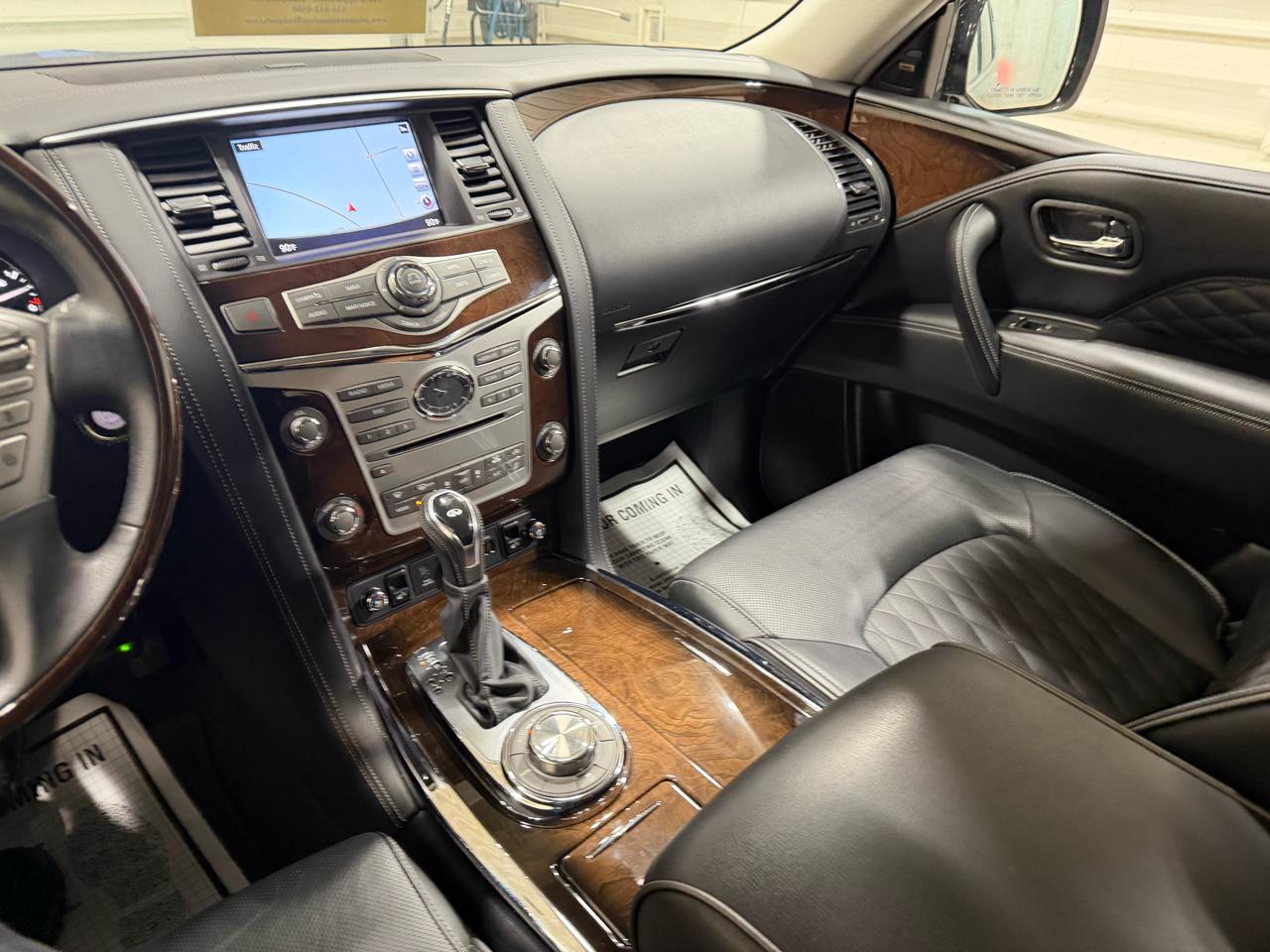 Infiniti QX80 LUXE AWD 2019