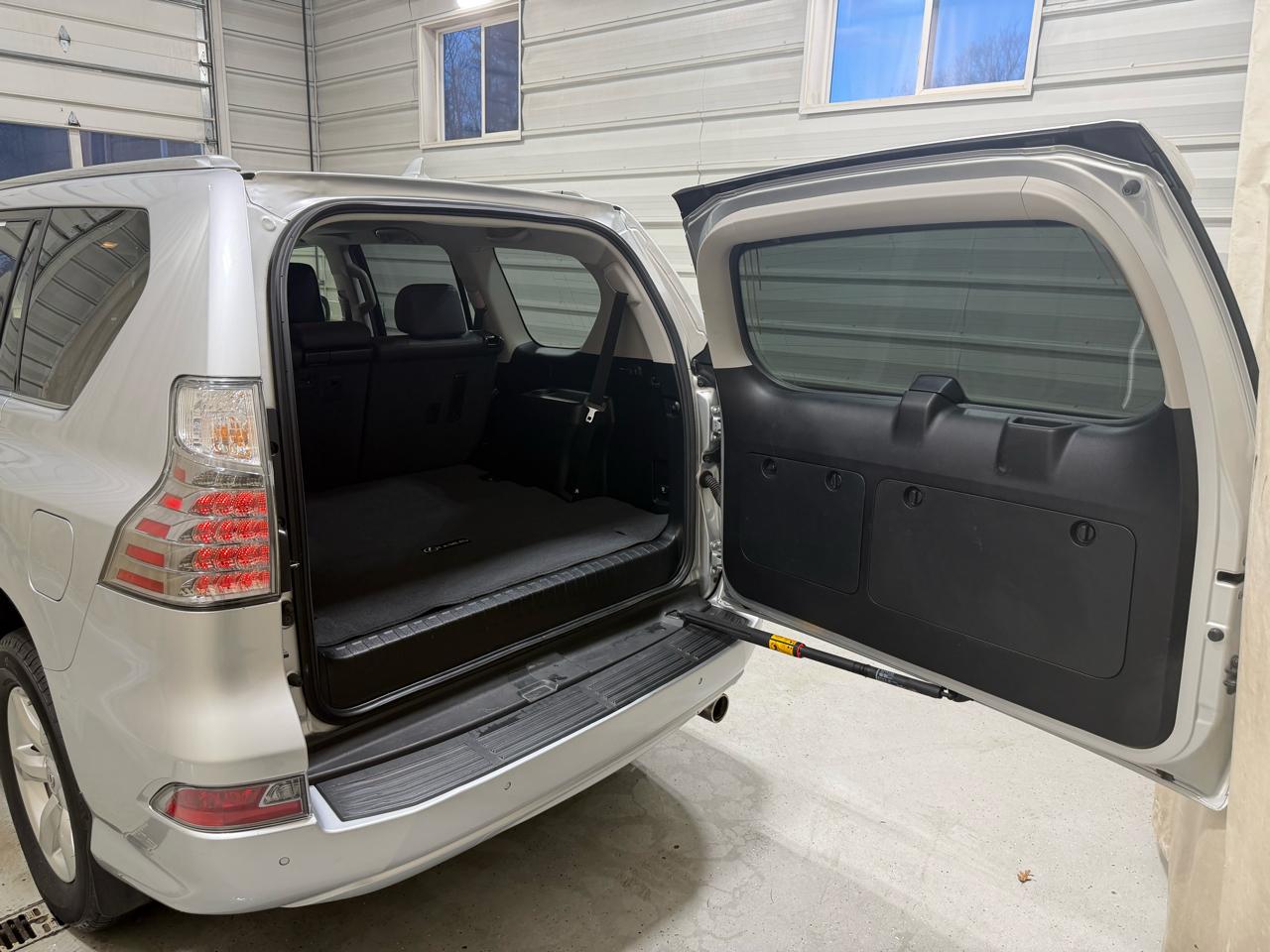 Lexus GX 460 4WD 4dr Premium 2015