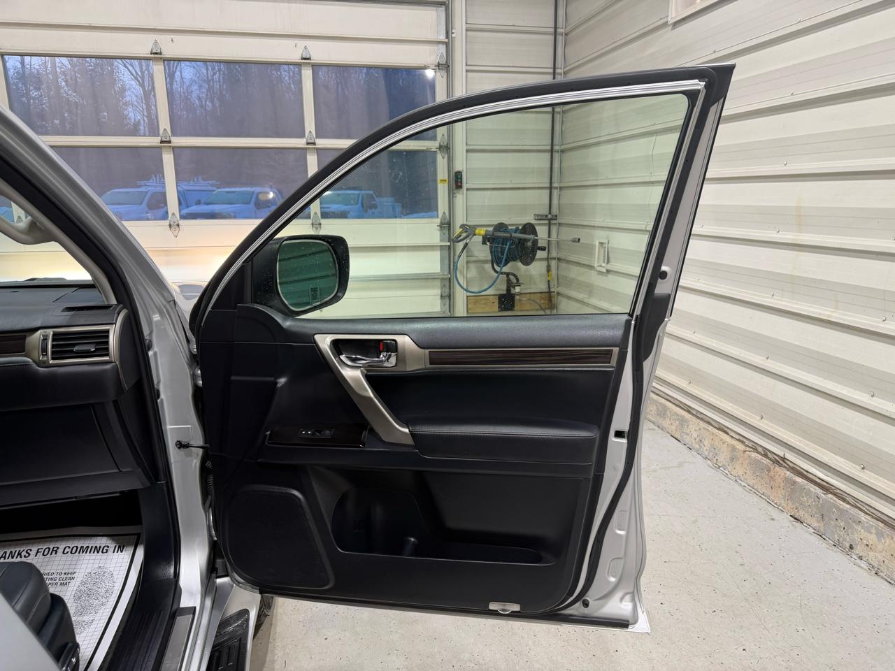 Lexus GX 460 4WD 4dr Premium 2015