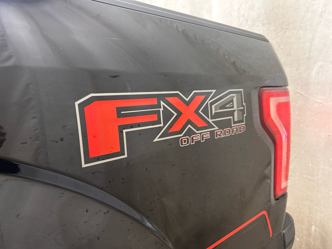 Ford F-150 4WD SuperCrew 150" FX4 2016