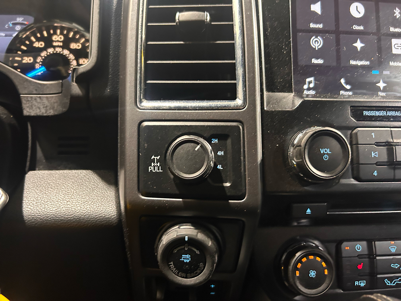 Ford F-150 4WD SuperCrew 150" FX4 2016