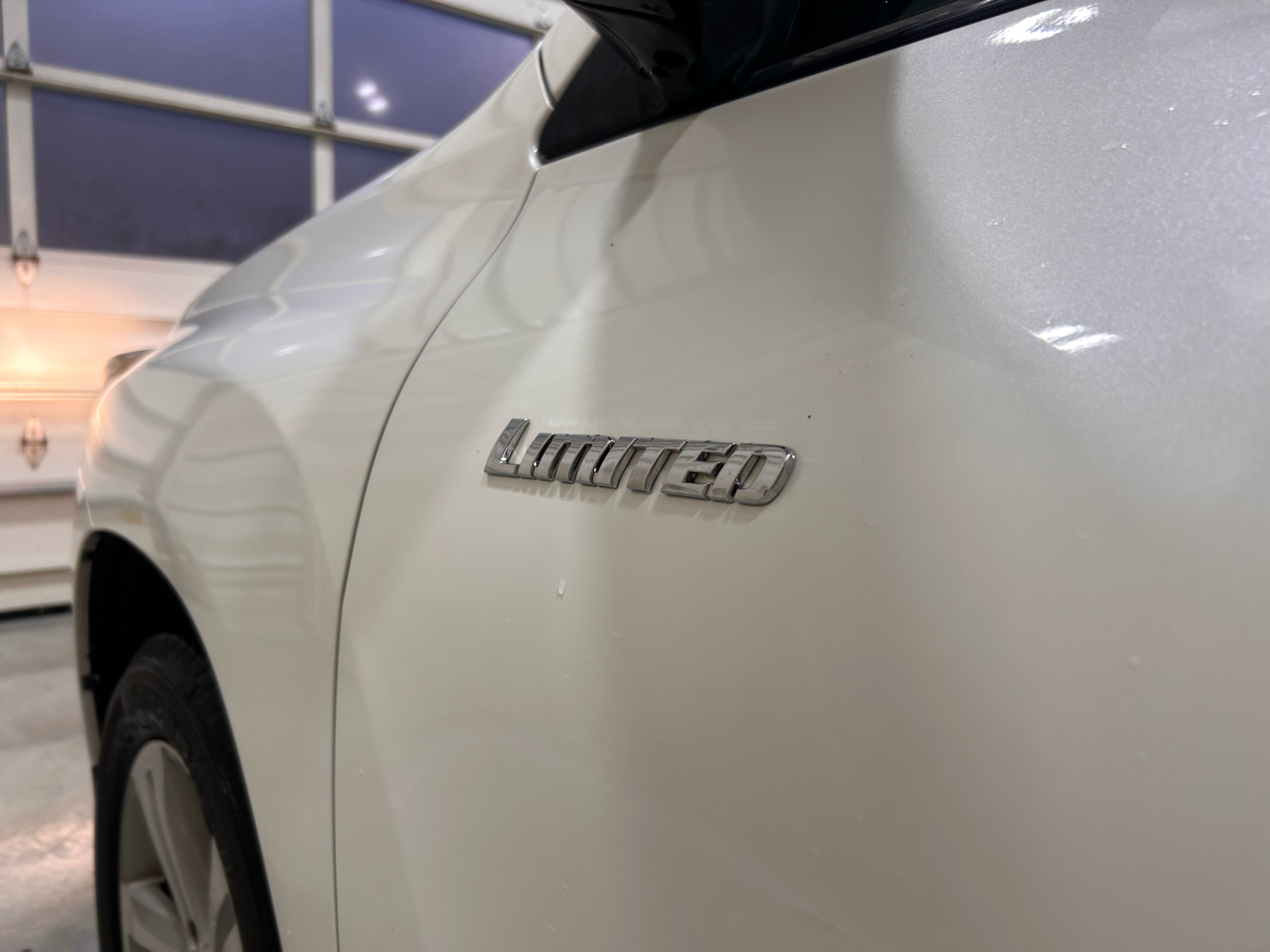 Toyota Highlander FWD 4dr V6 Limited (Natl) 2012