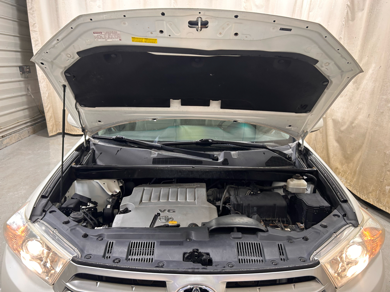 Toyota Highlander FWD 4dr V6 Limited (Natl) 2012