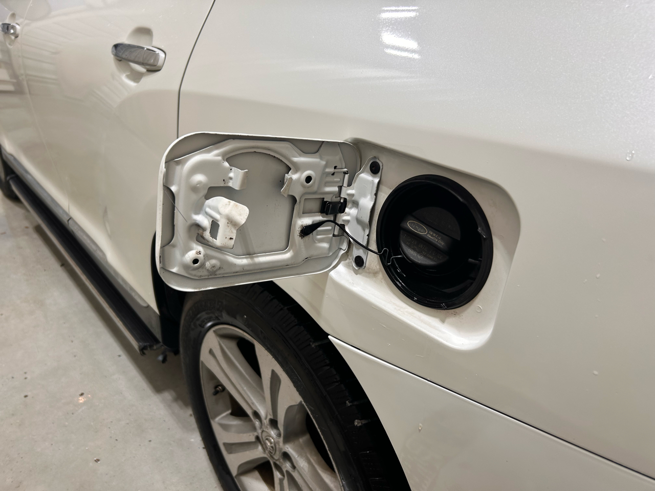 Toyota Highlander FWD 4dr V6 Limited (Natl) 2012